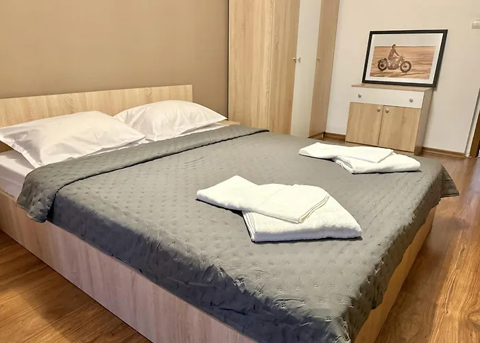 Modern 1-bedroom In Absolute Center