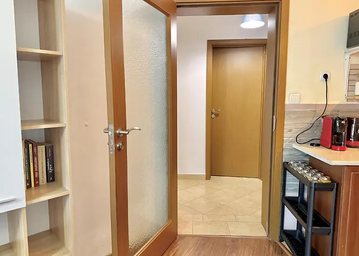 Modern 1-bedroom In Absolute Center Apartamento Sofía