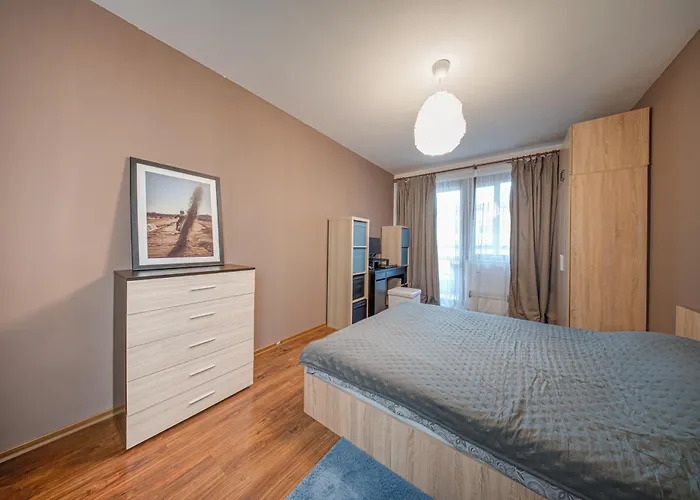 Modern 1-bedroom In Absolute Center