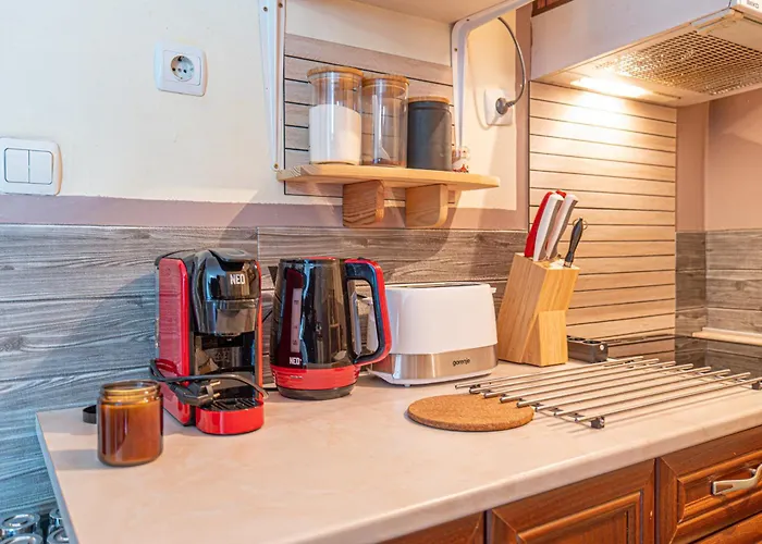 Modern 1-bedroom In Absolute Center София