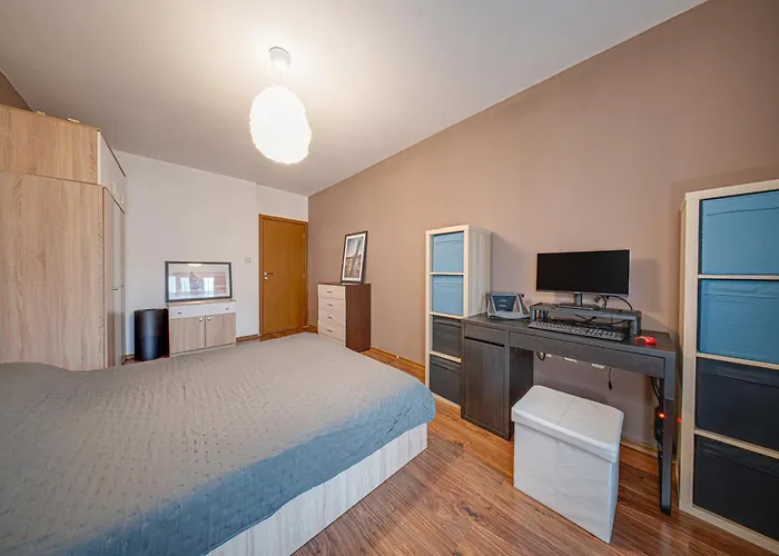 Modern 1-bedroom In Absolute Center Апартаменты *